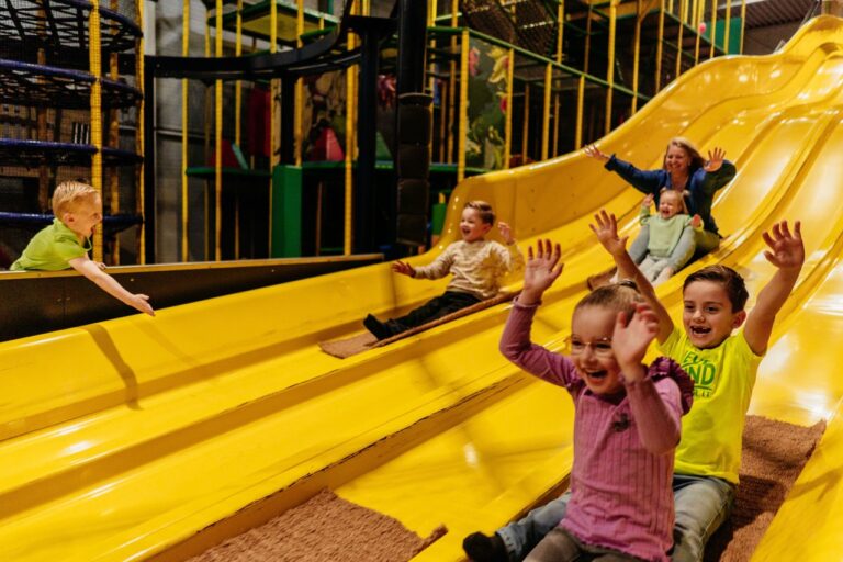 Naar zuidlaren Sprookjeshof binnenspeeltuin glijbaan groot 768x512