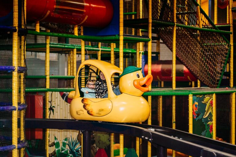 Naar zuidlaren Sprookjeshof binnenspeeltuin kabelbaan groot 768x512