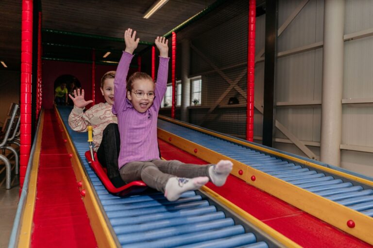 Naar zuidlaren Sprookjeshof glijbaan kinderen groot 768x512