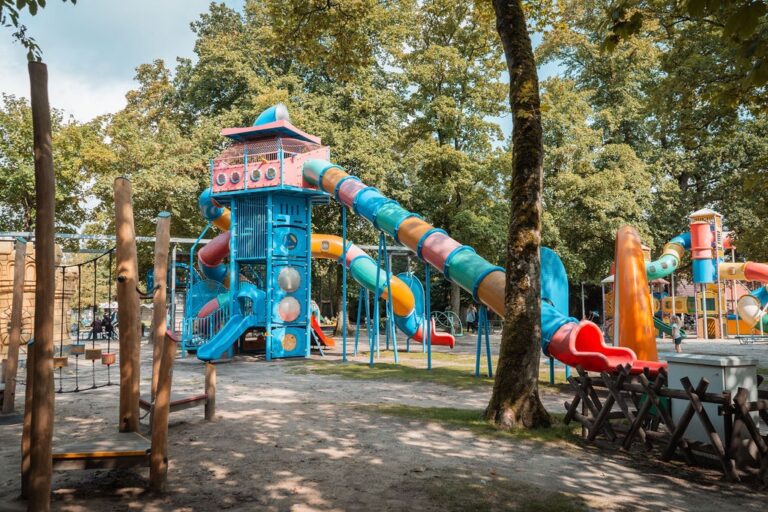 Naar zuidlaren Sprookjeshof speeltuin zijaanzicht groot 768x512